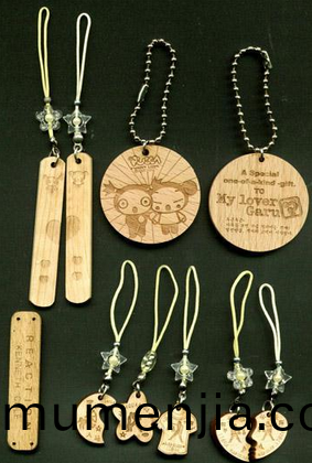 木製品飾(shi)品激光(guang)鵰刻(ke)