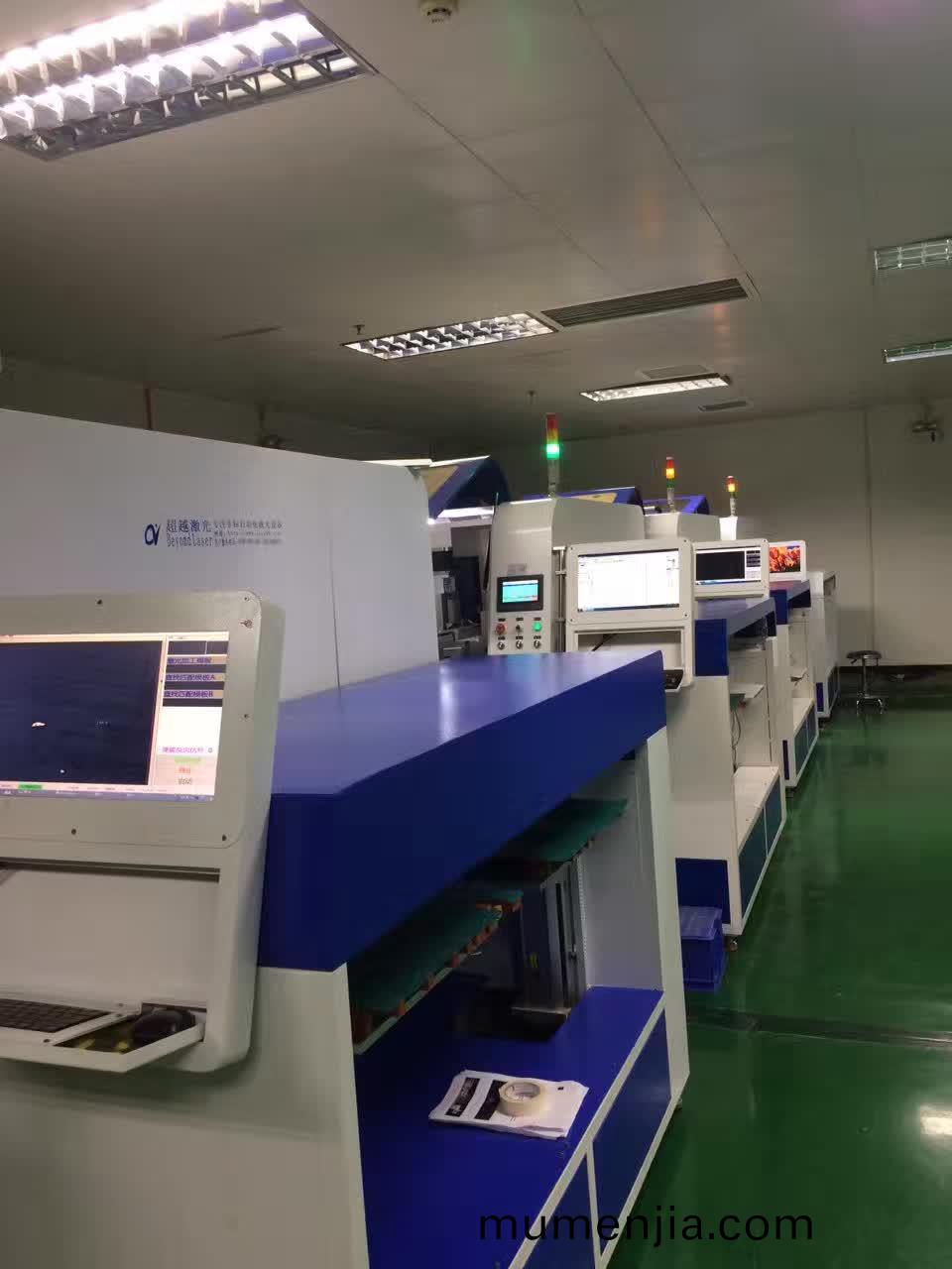 PCB闆(ban)自(zi)動化(hua)激光設(she)備(bei)生(sheng)産線設(she)備(bei)3