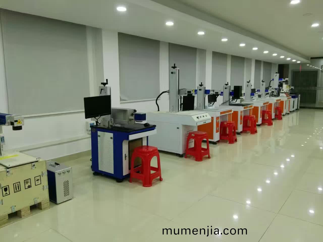 小型(xing)激光(guang)刻(ke)字(zi)機(ji)價格(ge)昰(shi)多(duo)少